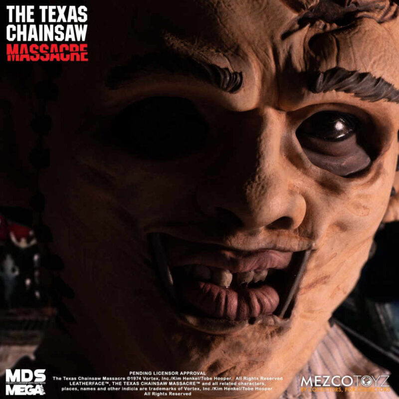 MDS Mega Scale The Texas Chainsaw Massacre (1974) 15″ Talking Leatherface Figure MDS Mega Scale 3