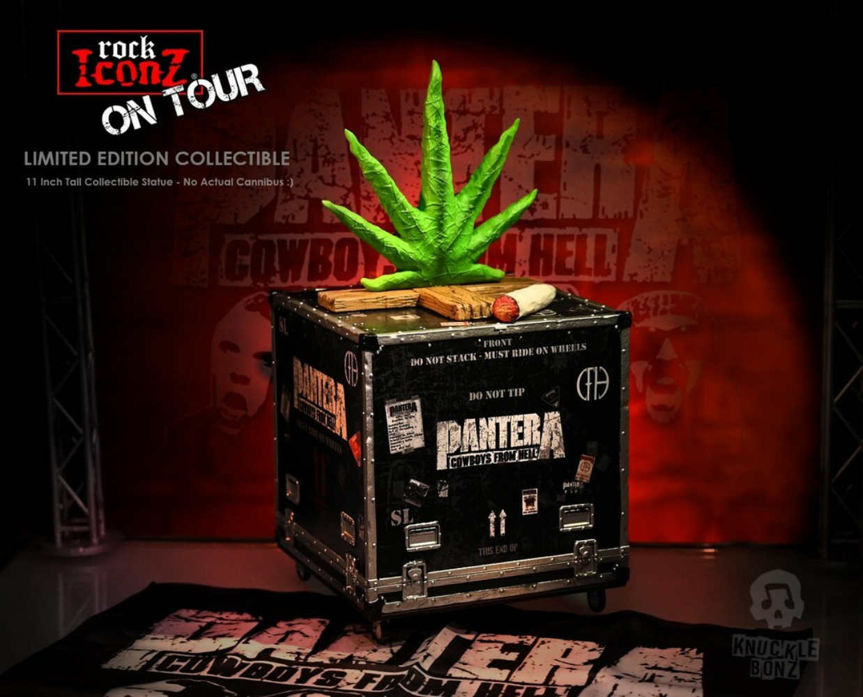 Knucklebonz Rock Iconz Pantera Cowboys from Hell Road Case and Stage Backdrop Set Knucklebonz Rock Iconz 2