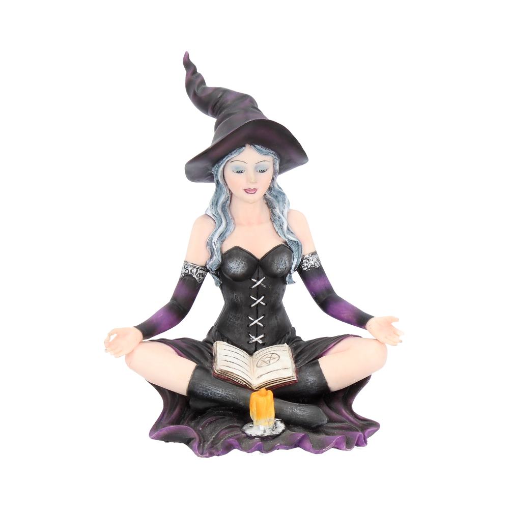 Aradia The Witch And Her Grimoire 14cm Figurines Small (Under 15cm)