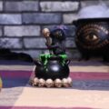 Spook Witches Familiar Black Cat and Bubbling Cauldron Figurine Homeware 10