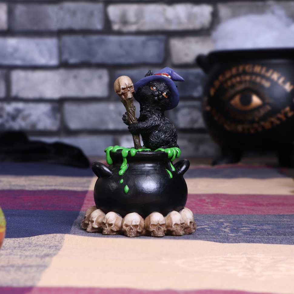 Spook Witches Familiar Black Cat and Bubbling Cauldron Figurine Figurines Small (Under 15cm) 2