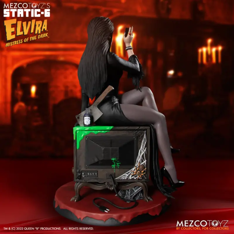 Mezco Static Six Elvira Mistress of the Dark 1:6 Scale Statue Figurines Medium (15-29cm) 7