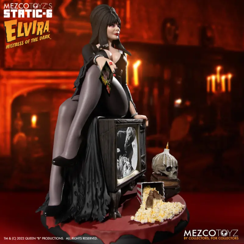 Mezco Static Six Elvira Mistress of the Dark 1:6 Scale Statue Figurines Medium (15-29cm) 5