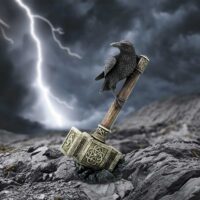 Nemesis Now Raven on Hammer of the Gods 23cm Figurines Medium (15-29cm) 2
