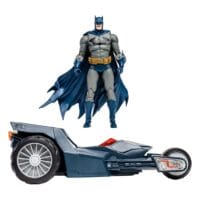 McFarlane Toys DC Multiverse Vehicle Bat-Raptor with Batman Toys 2