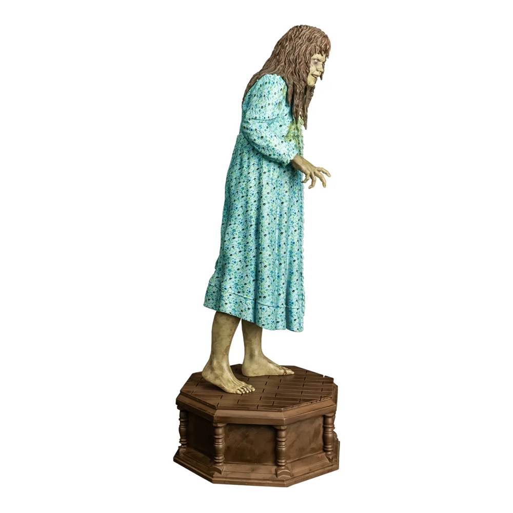 The Exorcist Regan 12 Inch Resin Statue Trick or Treat Studios Figurines Large (30-50cm) 9 The Exorcist Regan 12 Inch Resin Statue Trick or Treat Studios Figurines Large (30-50cm) 9