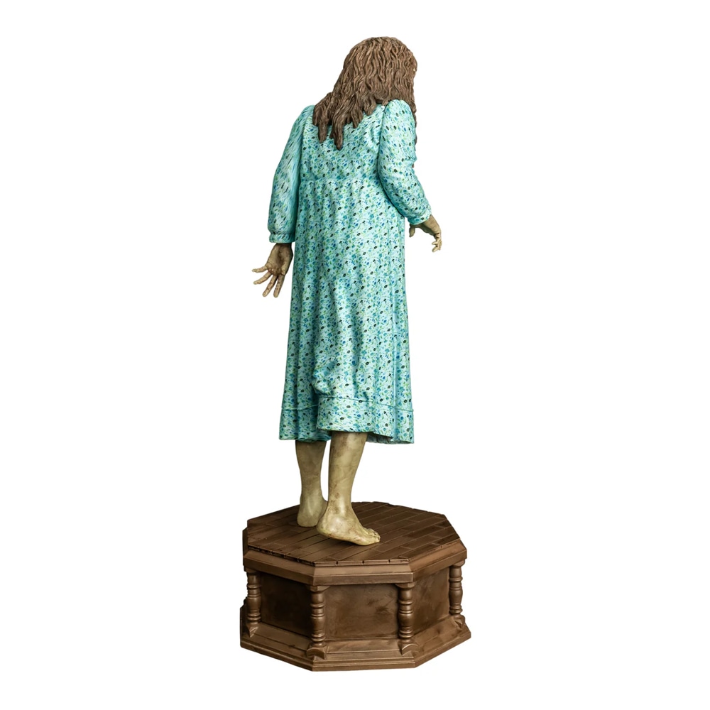 The Exorcist Regan 12 Inch Resin Statue Trick or Treat Studios Figurines Large (30-50cm) 7 The Exorcist Regan 12 Inch Resin Statue Trick or Treat Studios Figurines Large (30-50cm) 7