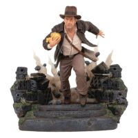 PRE-ORDER Indiana Jones: Raiders Of The Lost Ark Deluxe Gallery PVC Statue Escape With Idol 25 cm Diamond Select Toys Toys