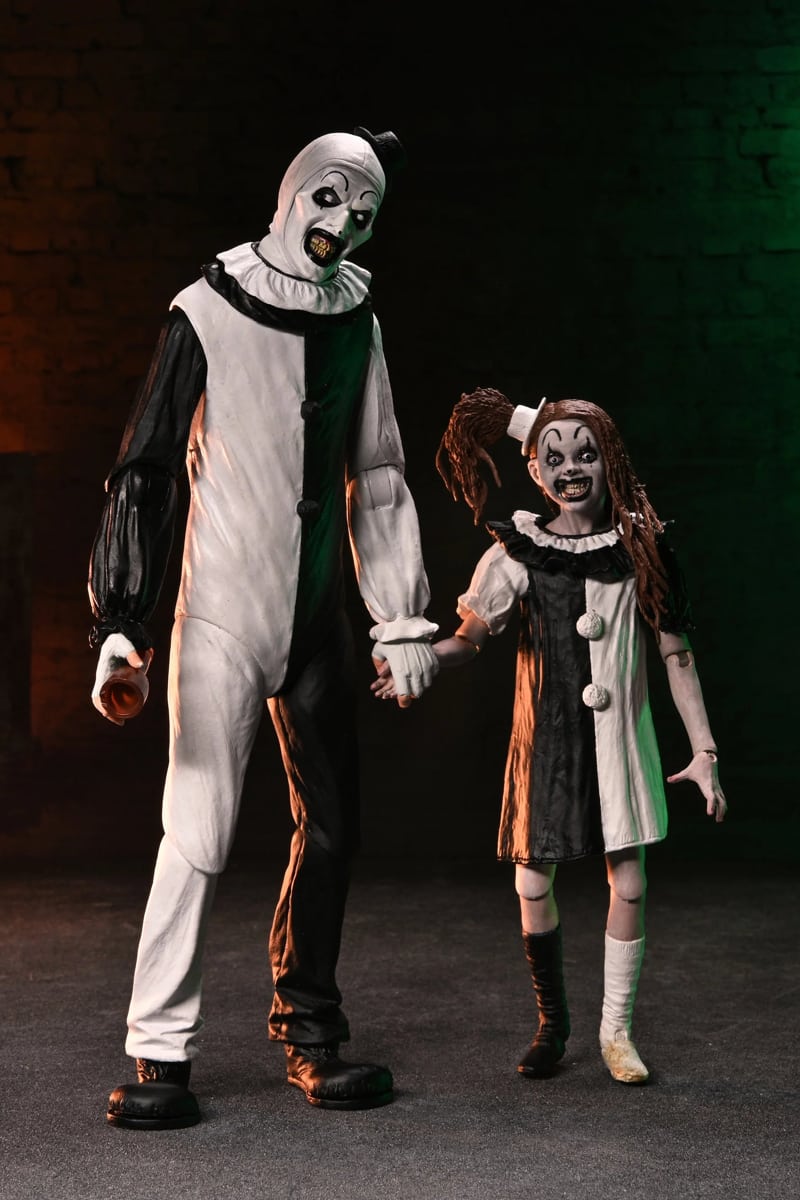 PRE-ORDER NECA Terrifier 2 Art The Clown and Little Pale Girl Ultimate 7 Inch Scale 2-pack 7" Figures 3 PRE-ORDER NECA Terrifier 2 Art The Clown and Little Pale Girl Ultimate 7 Inch Scale 2-pack 7" Figures 3