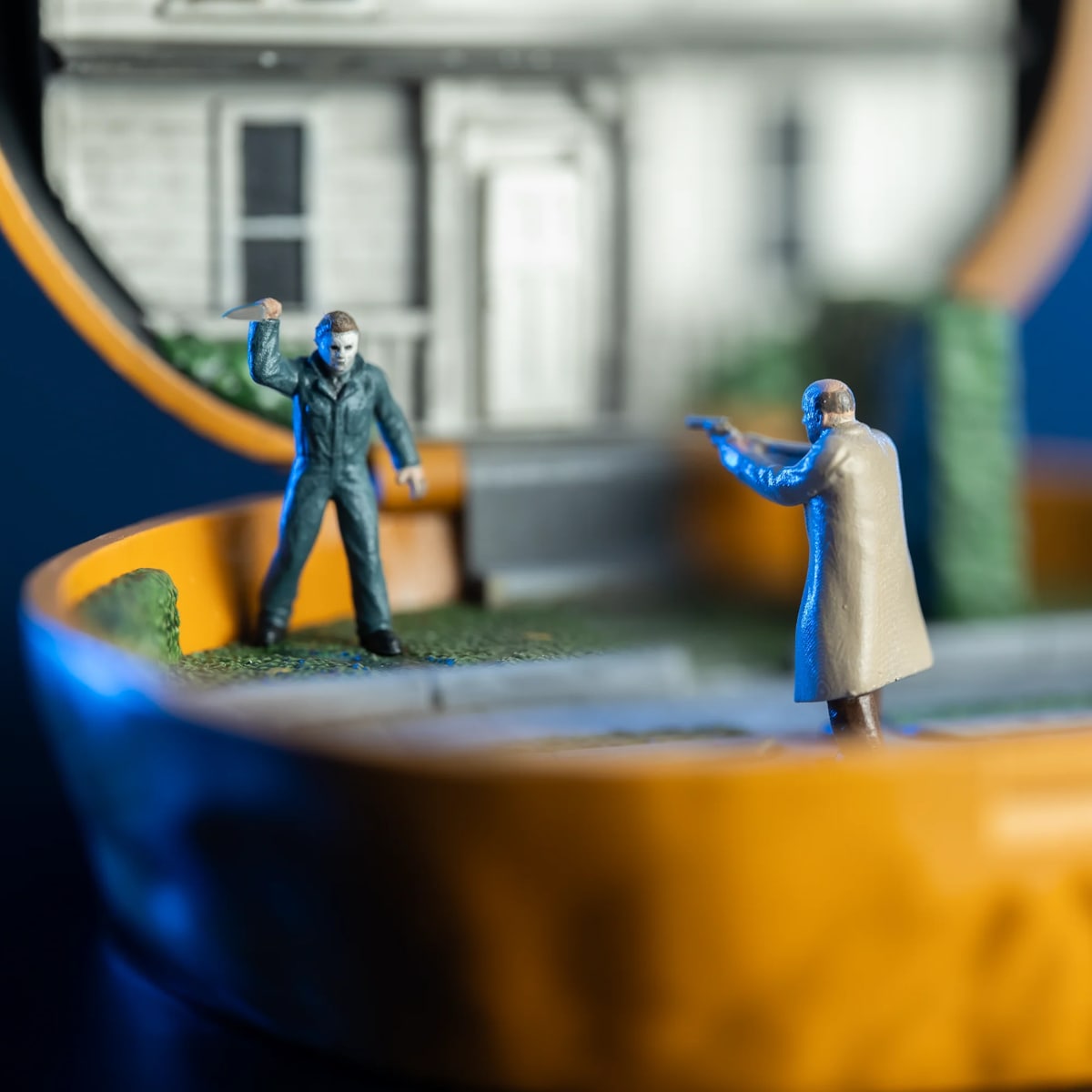 PRE-ORDER Halloween (1978) Myers House Pumpkin Micro Maniacs Playset Trick or Treat Studios Toys 9 PRE-ORDER Halloween (1978) Myers House Pumpkin Micro Maniacs Playset Trick or Treat Studios Toys 9